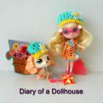 Blythe Loves Littlest Pet Shop dolls by Hasbro Toys 